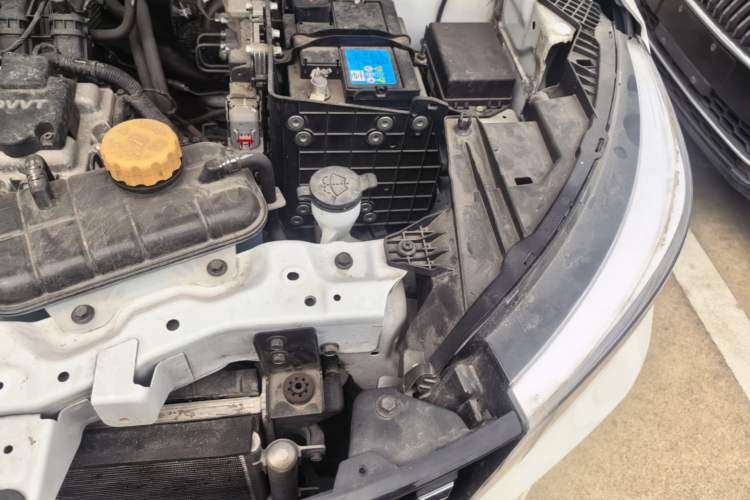 Used Wuling Alvez 2022 1.5L Manual Free-Style Model Engine Bay Left