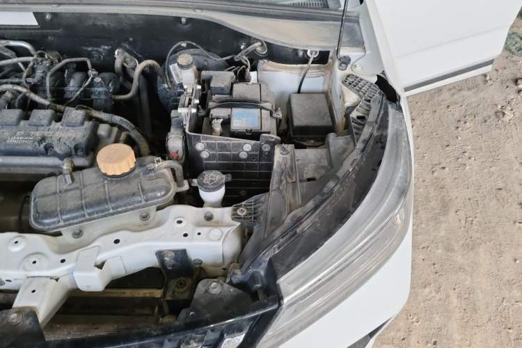 Used Wuling Alvez 2022 1.5L Manual Free-Style Model Engine Bay Left