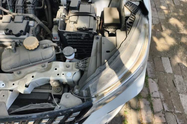Used Wuling Alvez 2022 1.5L Manual Free-Style Model Engine Bay Left