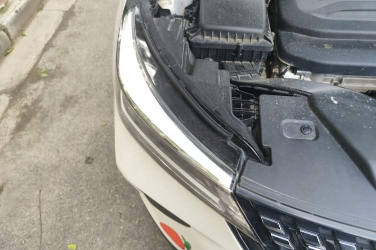 Used Wuling Alvez 2022 1.5L CVT Comfort Edition Engine Bay Right