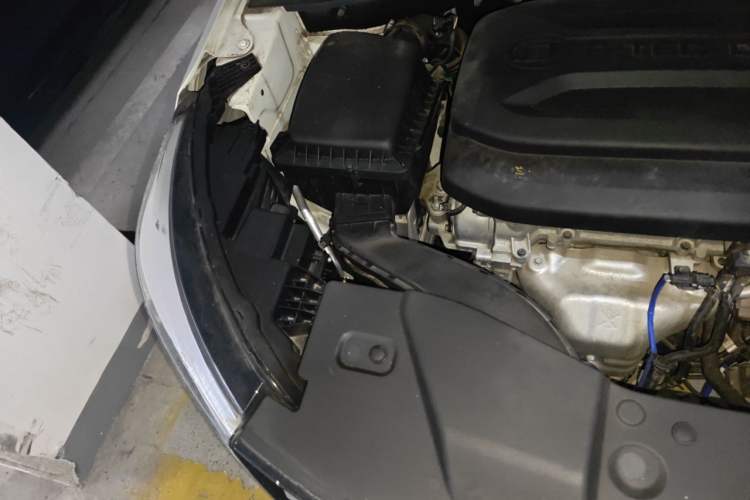 Used Wuling Alvez 2022 1.5L CVT Comfort Edition Engine Bay Right
