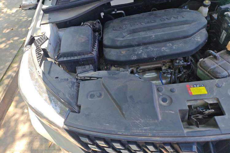 Used Wuling Alvez 2022 1.5L Manual Comfort Version Engine Bay Right