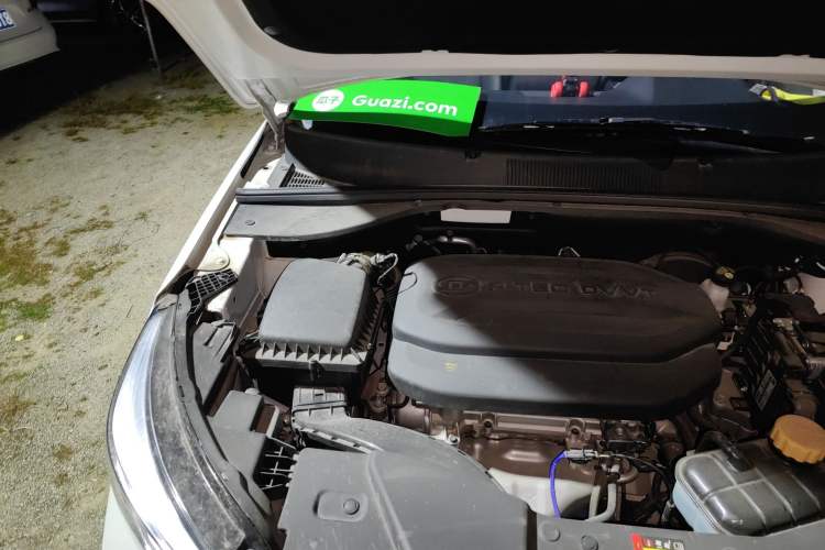 Used Wuling Alvez 2022 1.5L CVT Comfort Edition Engine Bay Right