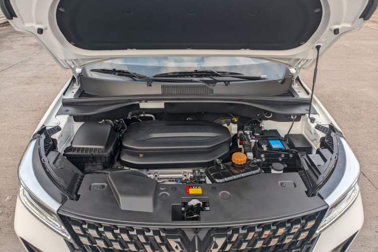 Used Wuling Alvez 2022 1.5L Manual Comfort Version Engine Bay