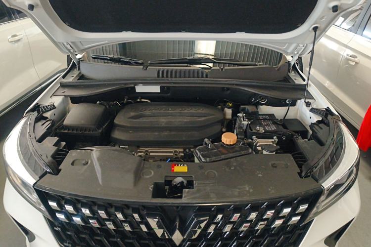 Used Wuling Alvez 2022 1.5L CVT Comfort Edition Engine Bay