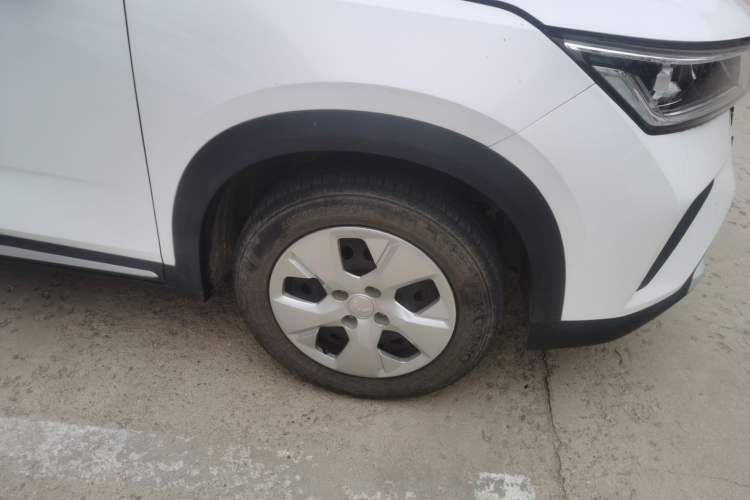 Used Wuling Alvez 2022 1.5L Manual Free-Style Model Exterior 1