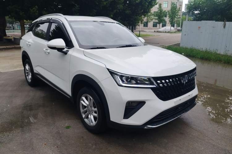 Used Wuling Alvez 2022 1.5L Manual Comfort Version Exterior 1