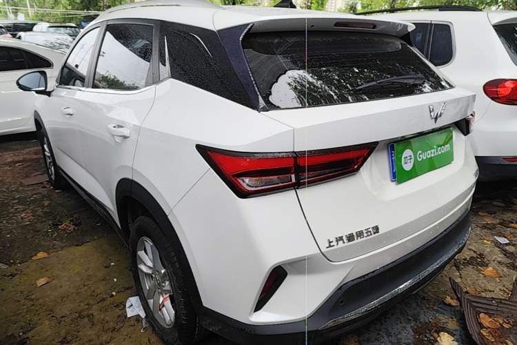 Used Wuling Alvez 2022 1.5L Manual Comfort Version Exterior 2