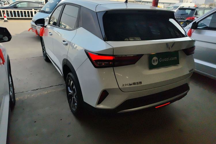 Used Wuling Alvez 2022 1.5L Manual Free-Style Model Exterior 2