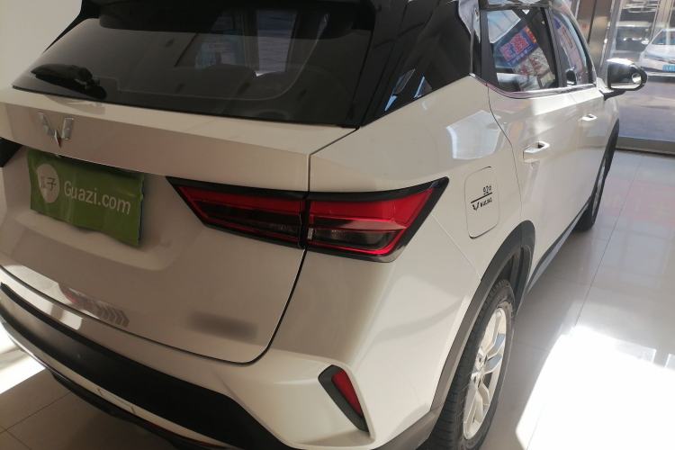 Used Wuling Alvez 2022 1.5L Manual Comfort Version Exterior 2