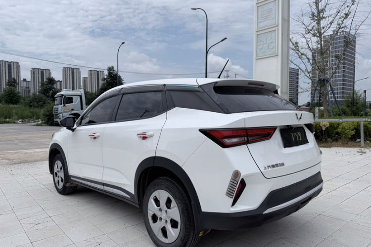Used Wuling Alvez 2022 1.5L Manual Free-Style Model Exterior 3