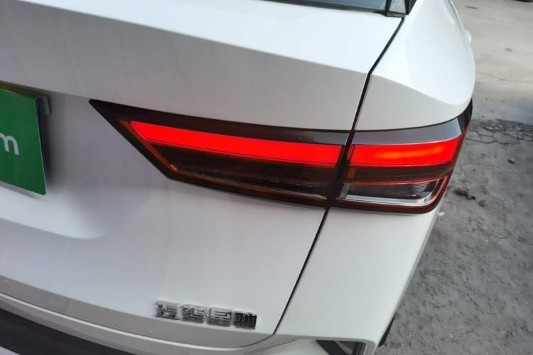 Used Wuling Alvez 2022 1.5L CVT Comfort Edition Exterior 3