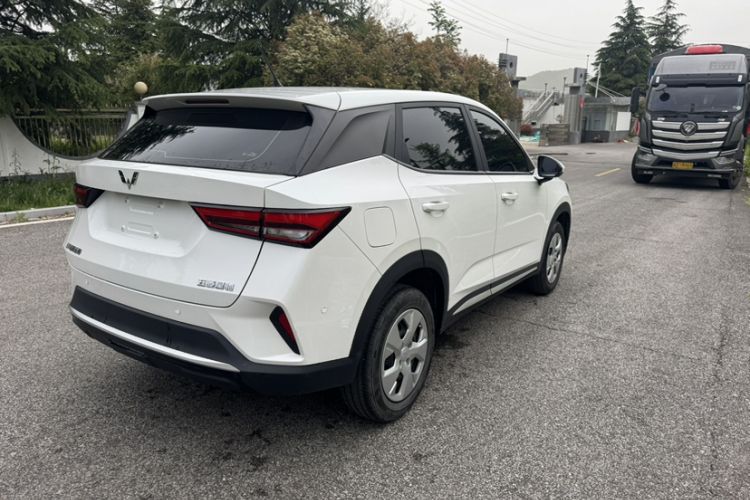 Used Wuling Alvez 2022 1.5L Manual Free-Style Model Exterior 3