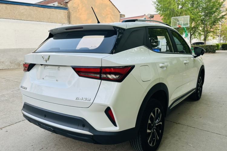 Used Wuling Alvez 2022 1.5L Manual Free-Style Model Exterior 3