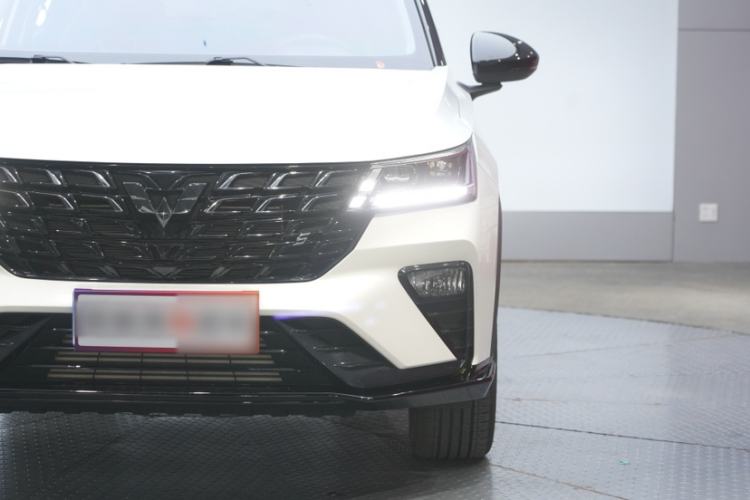 Used Wuling Alvez 2022 1.5T CVT Trendy & Cool Edition Exterior 4
