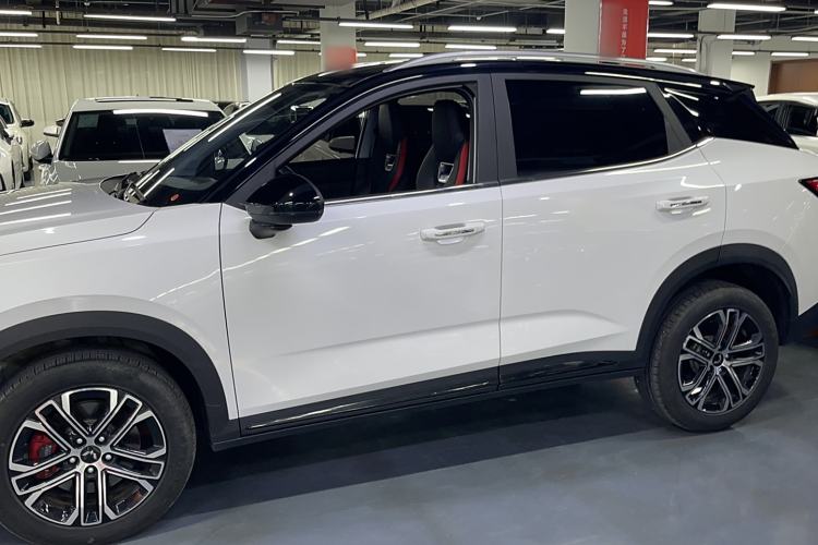Used Wuling Alvez 2022 1.5T CVT Trendy & Cool Edition Exterior 5