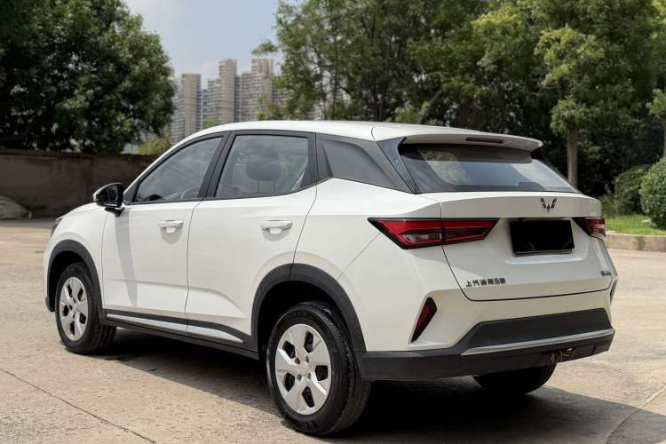 Used Wuling Alvez 2022 1.5L Manual Free-Style Model Exterior 5