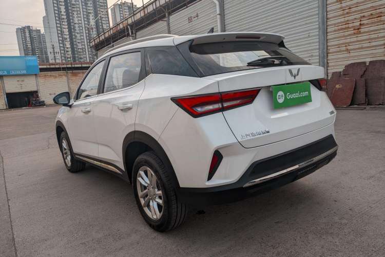 Used Wuling Alvez 2022 1.5L Manual Comfort Version Exterior 5