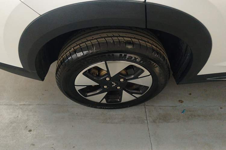 Used Wuling Alvez 2022 1.5L CVT Comfort Edition Exterior 8