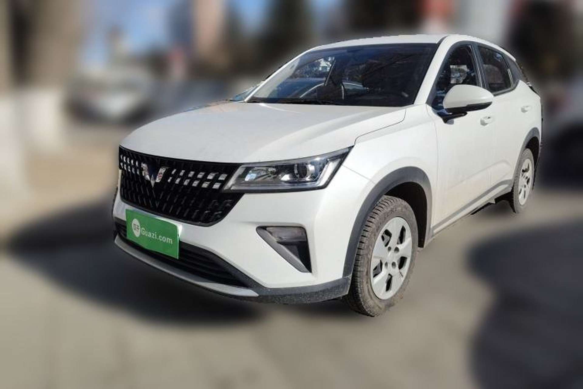 Used Wuling Alvez 2022 1.5L Manual Free-Style Model Front Left 45 Deg