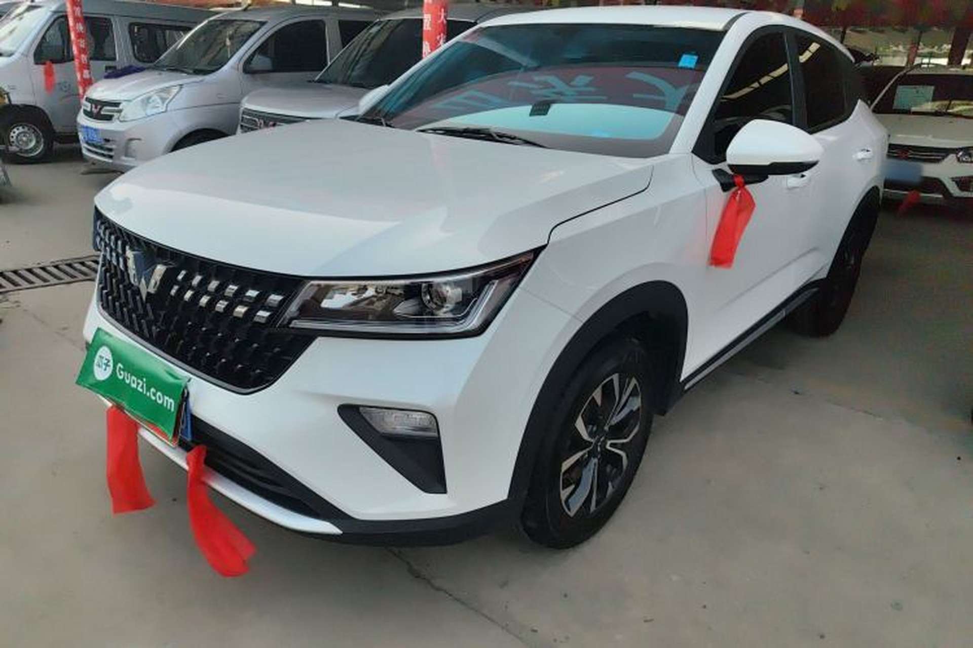 Used Wuling Alvez 2022 1.5L Manual Free-Style Model Front Left 45 Deg