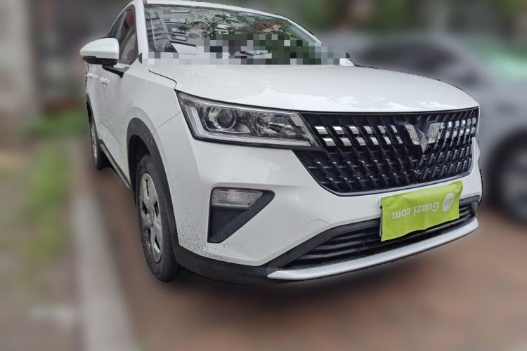 Used Wuling Alvez 2022 1.5L Manual Free-Style Model Front Right 45 Deg