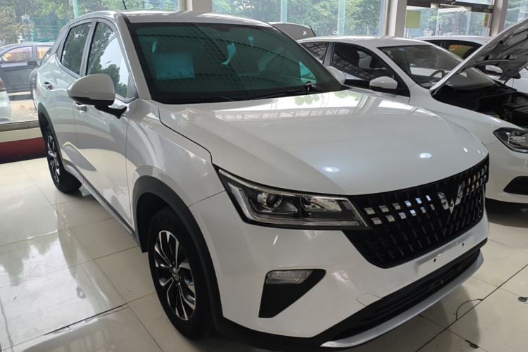 Used Wuling Alvez 2022 1.5L Manual Free-Style Model Front Right 45 Deg