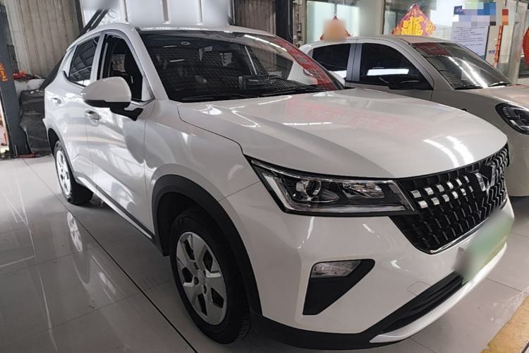 Used Wuling Alvez 2022 1.5L Manual Free-Style Model Front Right 45 Deg