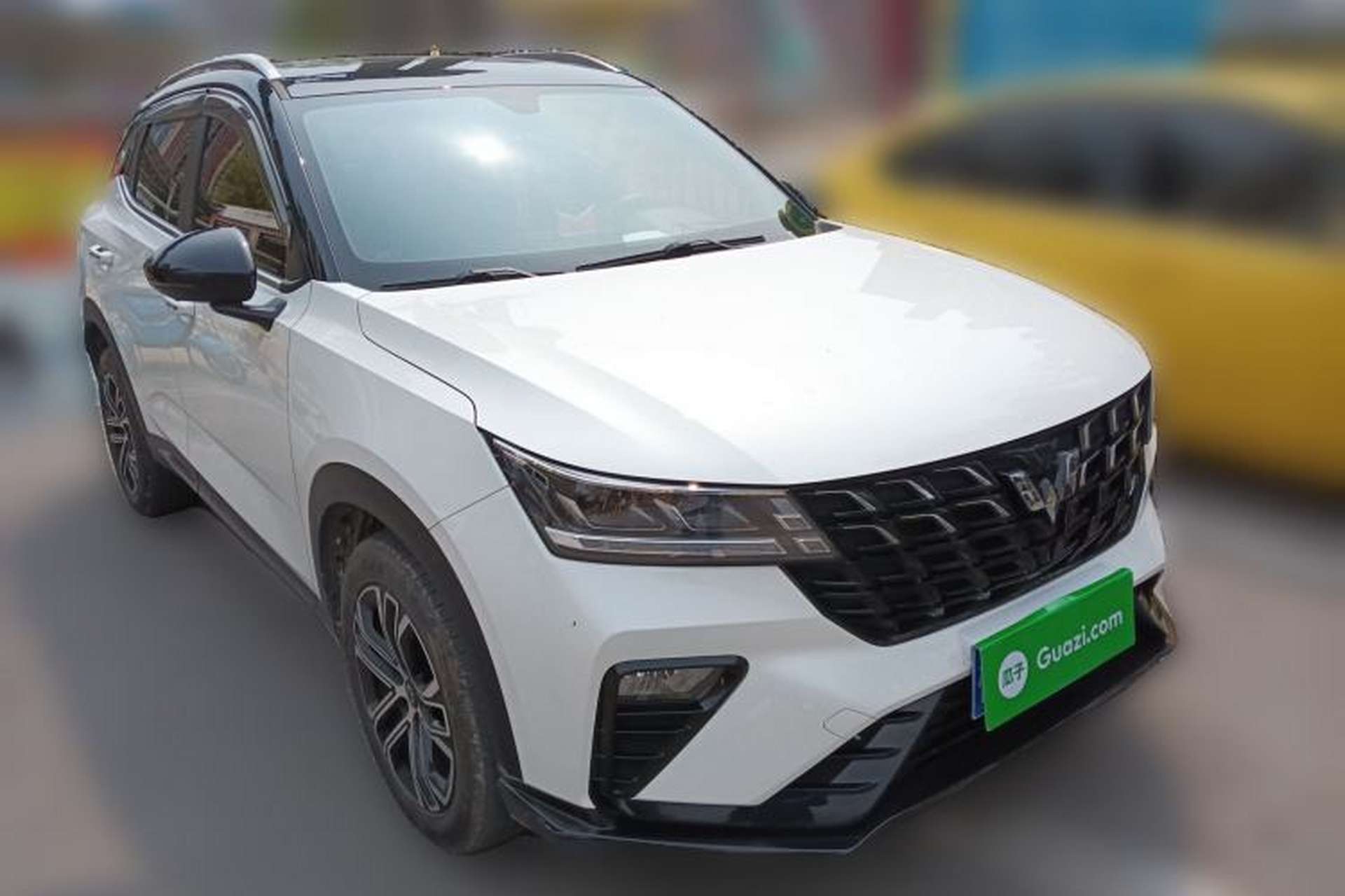 Used Wuling Alvez 2022 1.5T CVT Trendy & Cool Edition Front Right 45 Deg