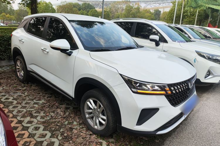 Used Wuling Alvez 2022 1.5L CVT Comfort Edition Front Right 45 Deg