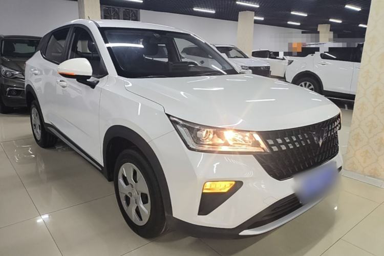 Used Wuling Alvez 2022 1.5L Manual Free-Style Model Front Right 45 Deg