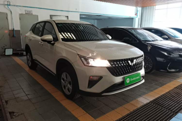 Used Wuling Alvez 2022 1.5L Manual Free-Style Model Front Right 45 Deg
