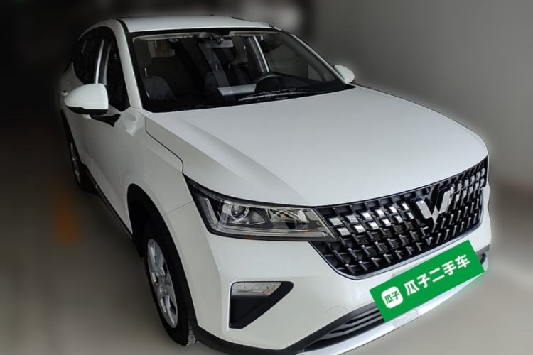Used Wuling Alvez 2022 1.5L Manual Free-Style Model Front Right 45 Deg