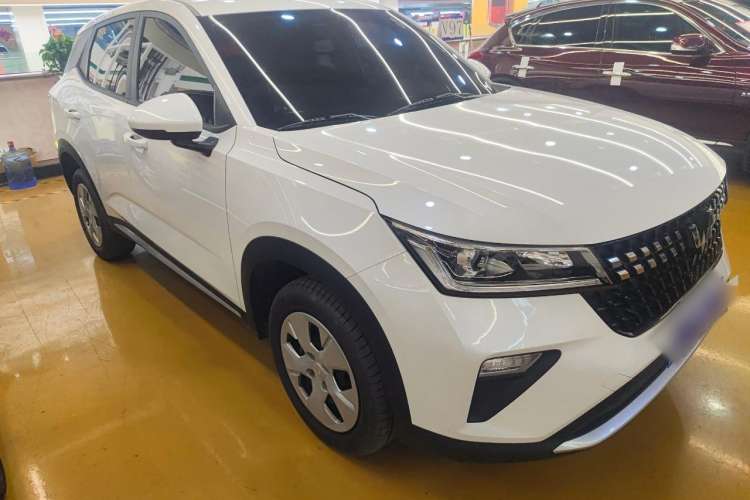 Used Wuling Alvez 2022 1.5L Manual Free-Style Model Front Right 45 Deg