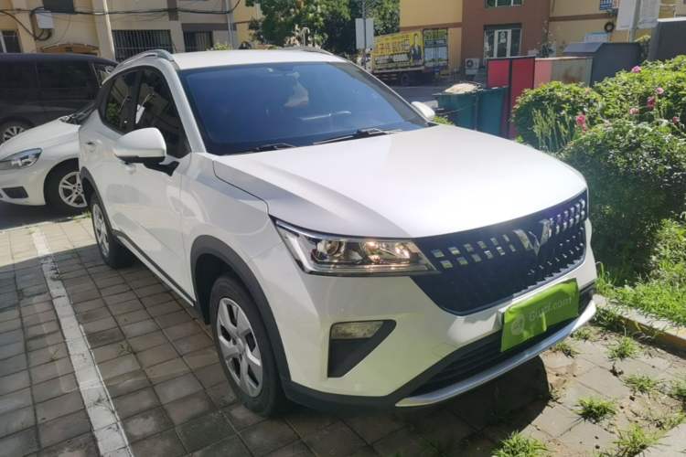 Used Wuling Alvez 2022 1.5L Manual Free-Style Model Front Right 45 Deg
