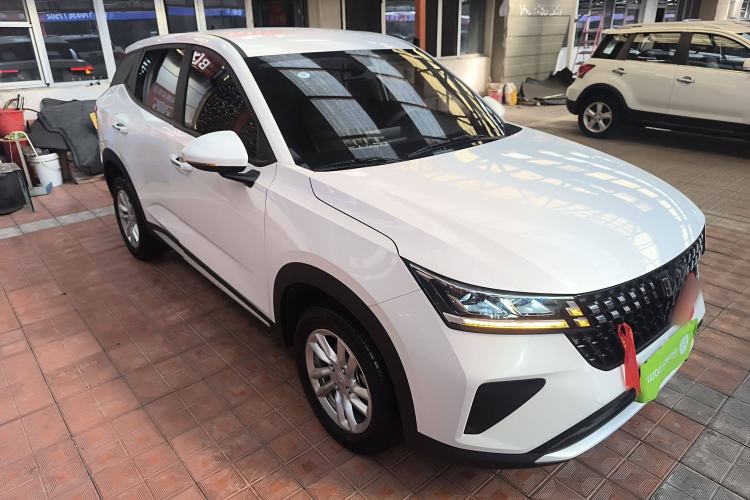Used Wuling Alvez 2022 1.5L CVT Comfort Edition Front Right 45 Deg