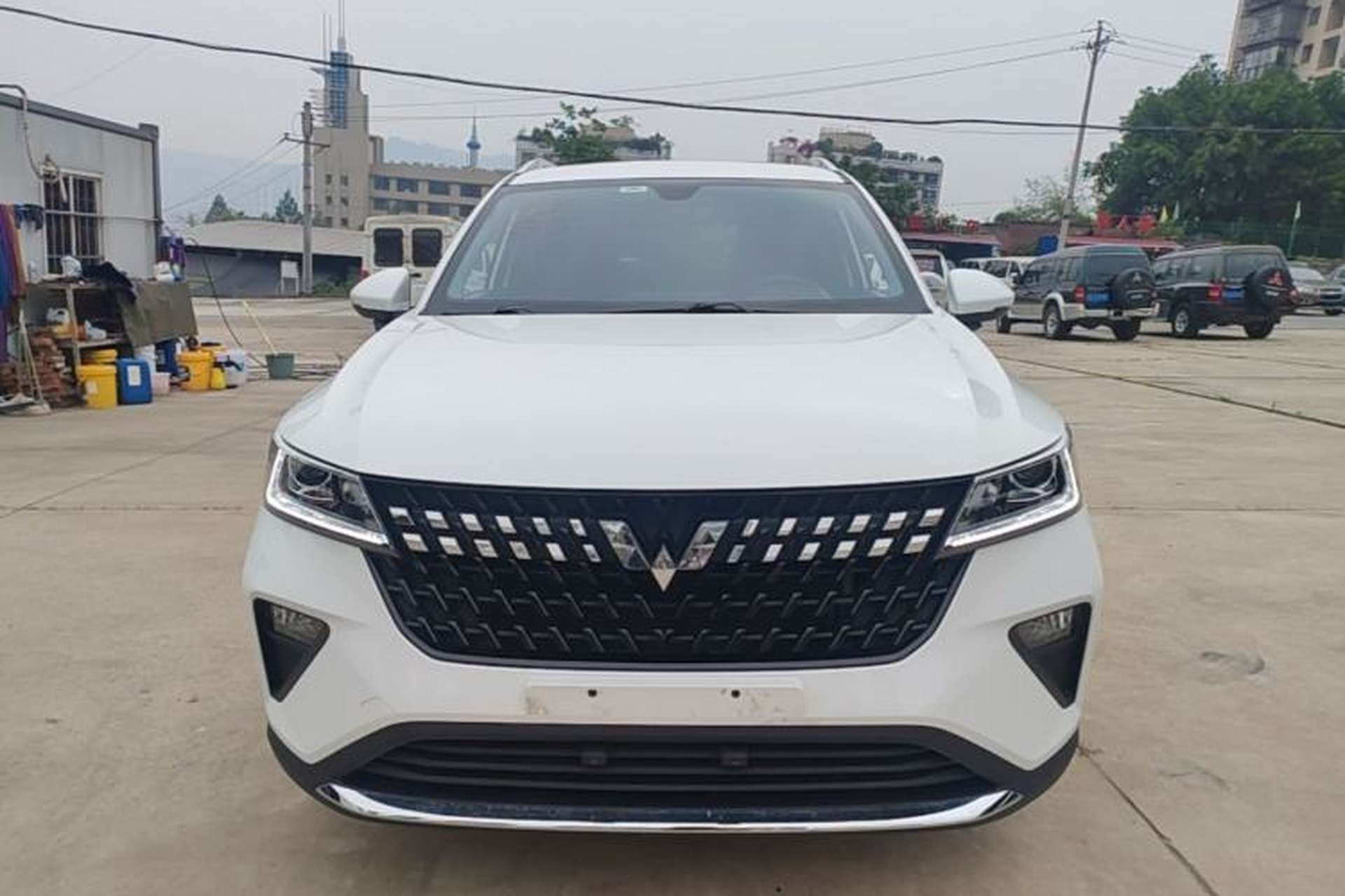 Used Wuling Alvez 2022 1.5L Manual Comfort Version Front
