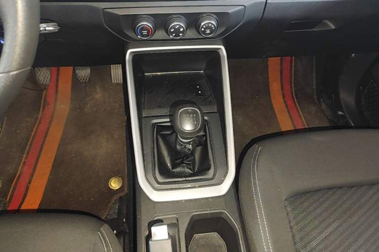 Used Wuling Alvez 2022 1.5L Manual Free-Style Model Gear Lever
