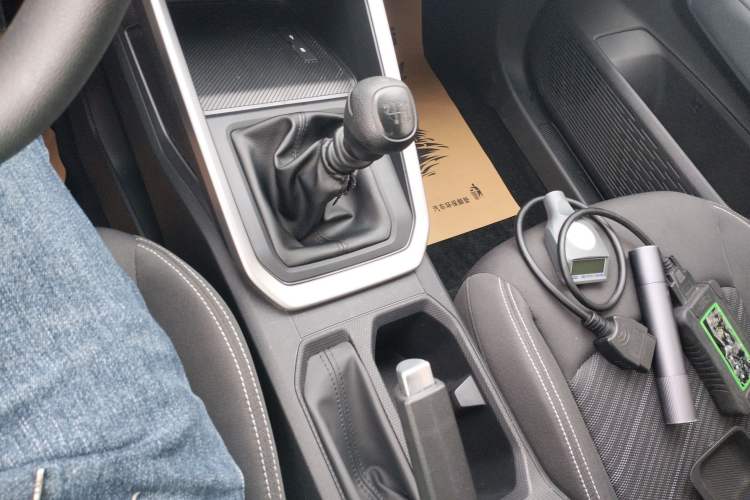 Used Wuling Alvez 2022 1.5L Manual Free-Style Model Gear Lever