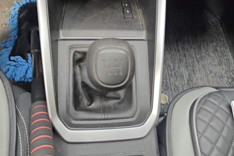 Used Wuling Alvez 2022 1.5L Manual Free-Style Model Gear Lever