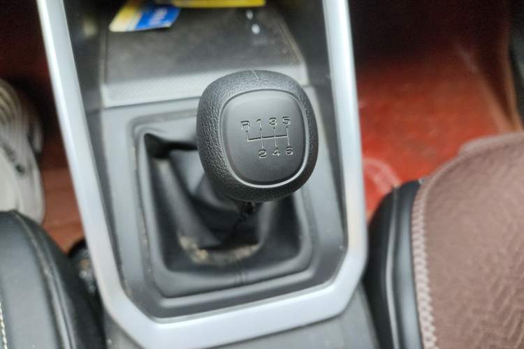 Used Wuling Alvez 2022 1.5L Manual Free-Style Model Gear Lever
