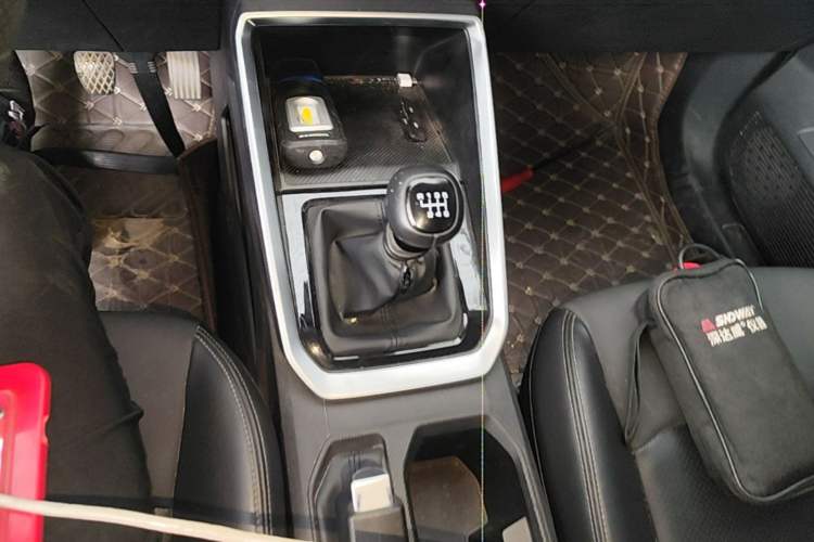 Used Wuling Alvez 2022 1.5L Manual Comfort Version Gear Lever