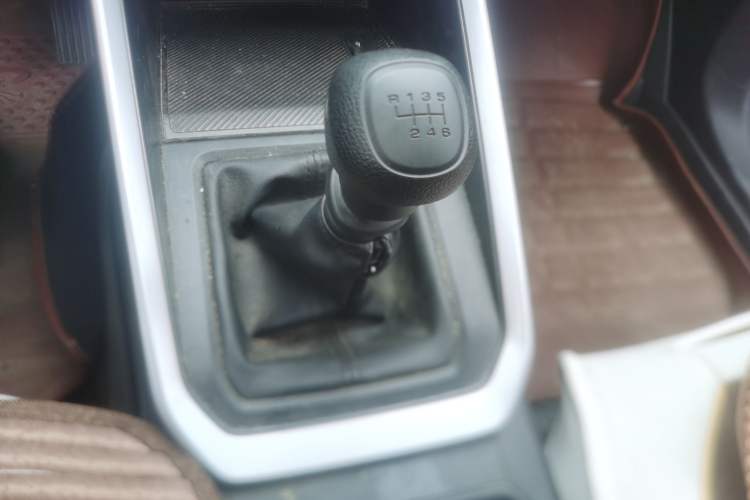 Used Wuling Alvez 2022 1.5L Manual Free-Style Model Gear Lever
