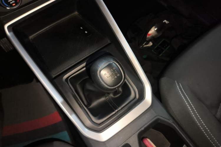 Used Wuling Alvez 2022 1.5L Manual Free-Style Model Gear Lever