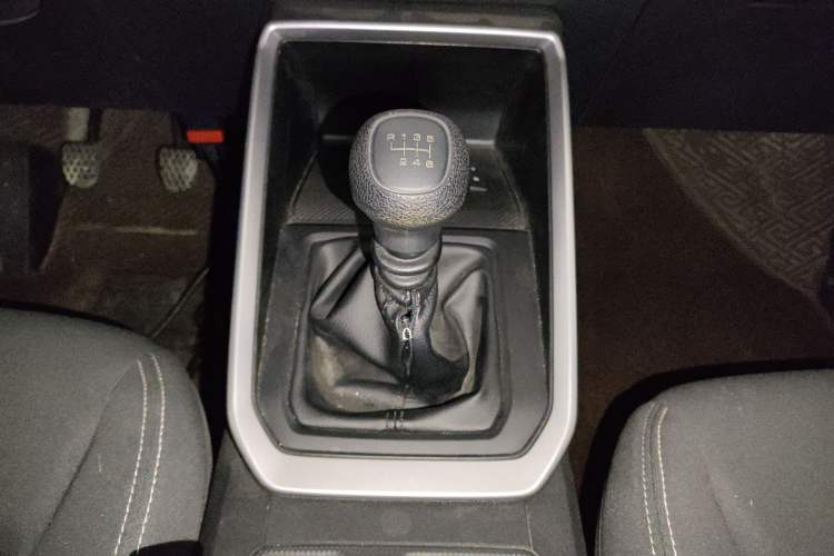 Used Wuling Alvez 2022 1.5L Manual Free-Style Model Gear Lever