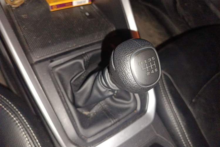 Used Wuling Alvez 2022 1.5L Manual Free-Style Model Gear Lever