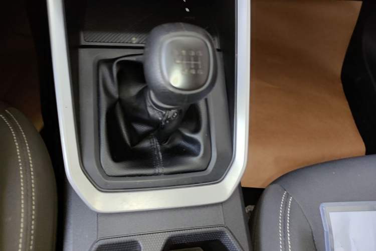 Used Wuling Alvez 2022 1.5L Manual Free-Style Model Gear Lever