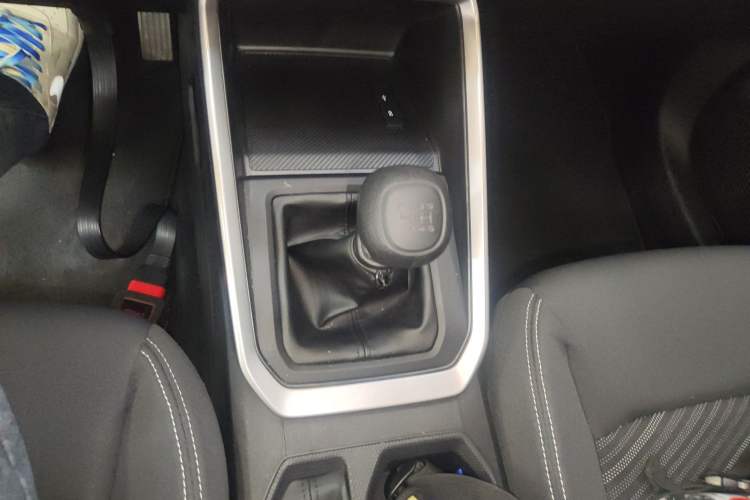 Used Wuling Alvez 2022 1.5L Manual Free-Style Model Gear Lever