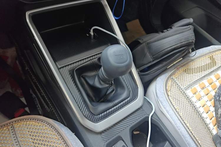 Used Wuling Alvez 2022 1.5L Manual Free-Style Model Gear Lever
