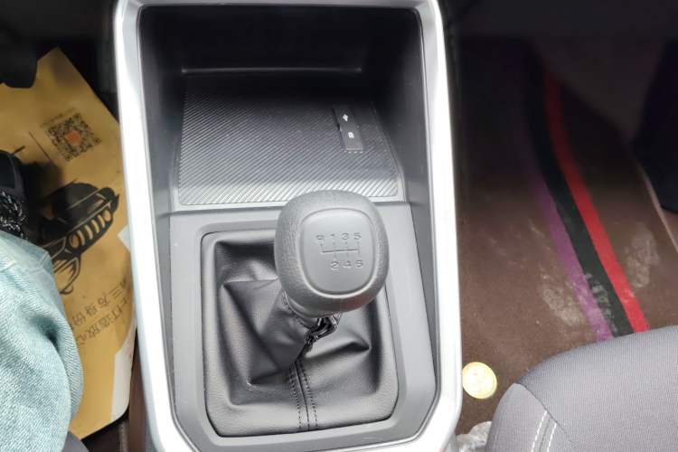 Used Wuling Alvez 2022 1.5L Manual Free-Style Model Gear Lever